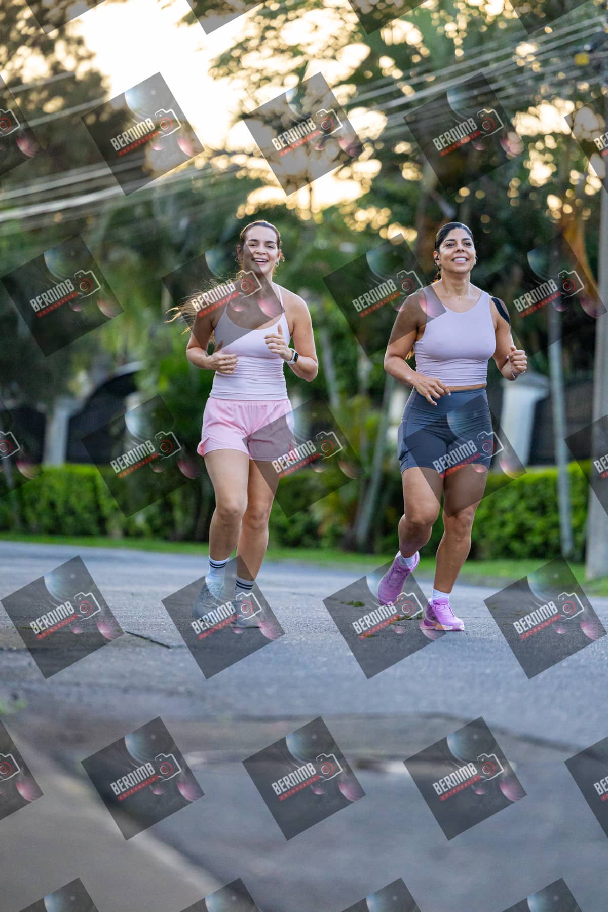 Foto de Lindora Jueves
