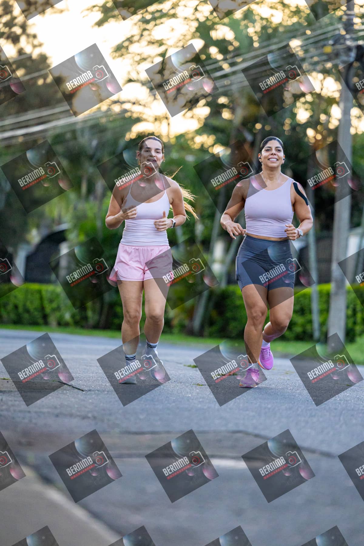 Foto de Lindora Jueves