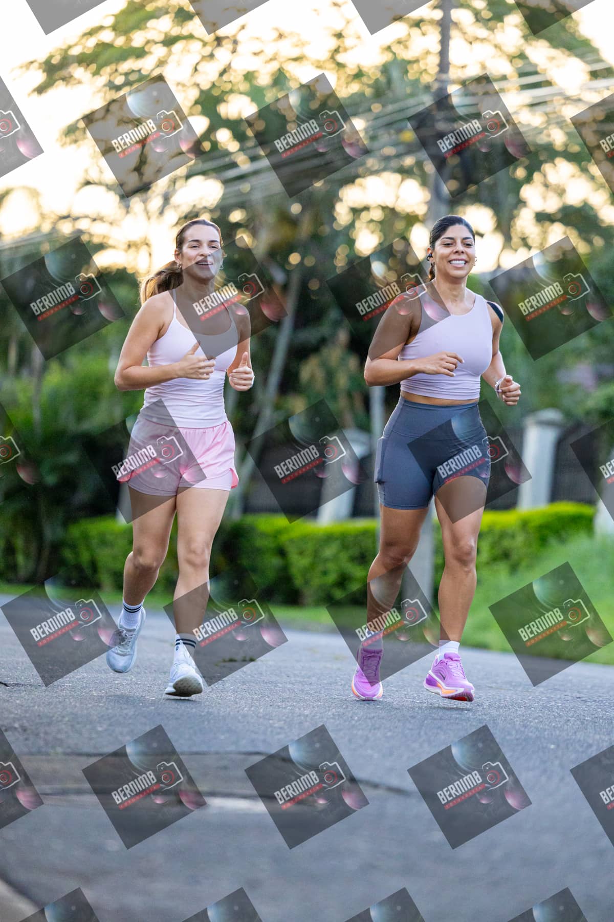 Foto de Lindora Jueves