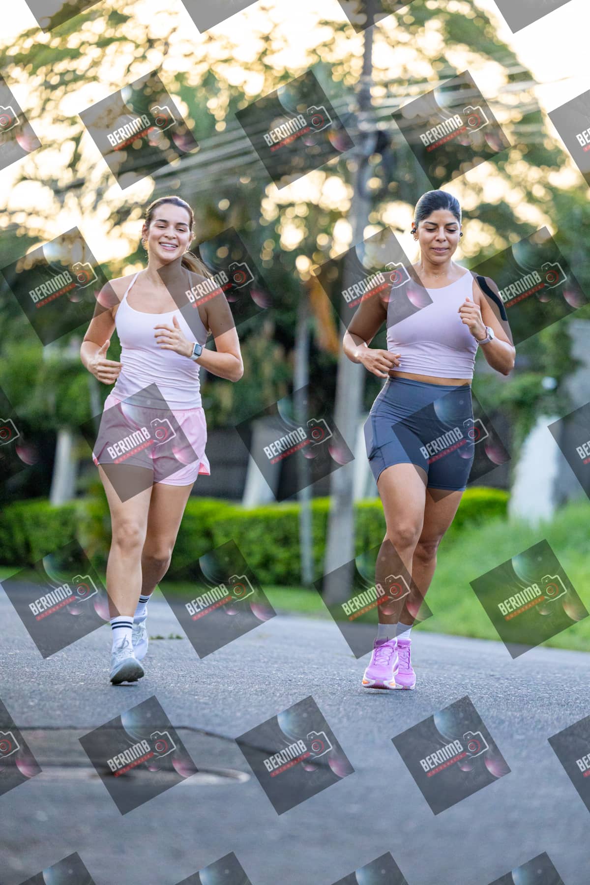 Foto de Lindora Jueves