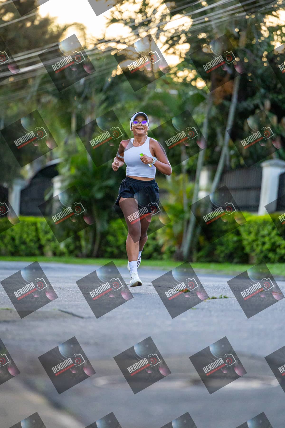 Foto de Lindora Jueves